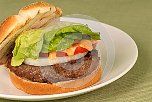 Hamburger with aioli