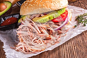 Hamburger pulled pork