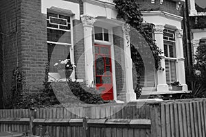 Hampsted red door reddoor home house flat entry entrance exit red color