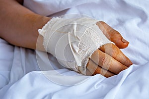 Hand accident bandage