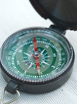 Hand compass