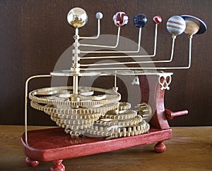 Hand crank 6 planet orrery