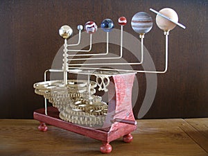 Hand crank 6 planet orrery