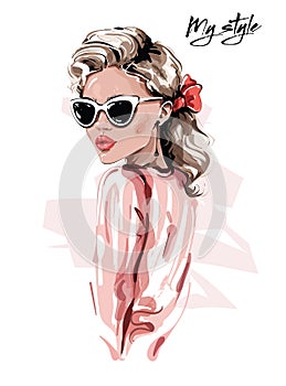 Hand drawn beautiful young woman in sunglasses. Stylish girl. Fashion woman look. Sketch.