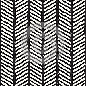 Hand drawn seamless pattern. Abstract geometric tiling background in black and white. Vector stylish doodle line lattice