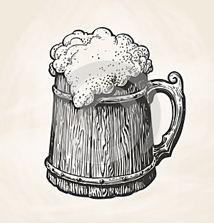 Hand-drawn vintage wooden mug with foam, sketch. Drink, beer, ale symbol. Vector illustration for design menu bar, pub