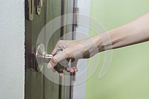 Hand hold handle of door