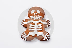 The hand-made eatable gingerbread Halloween sceleton
