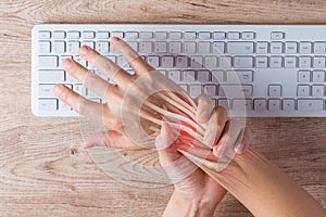 Hand muscle inflammation from office syndrome