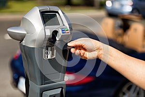 Ruka uvedenie úver karta parkovanie kabriolet auto 