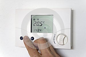 Hand thermostat