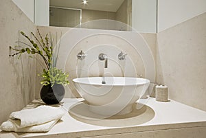 Hand wash basin