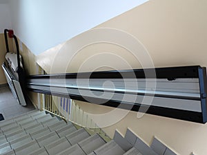 Handicap elevator, lift for invalid wheelchair