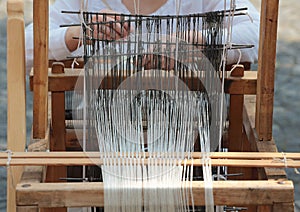 Handloom weaving machine