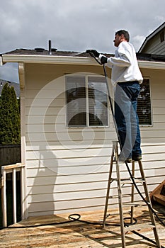 Handyman home maintenance