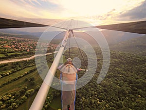 Hang gliding in Italy