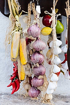 Hanged onions