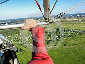 Hangglider piloting photo