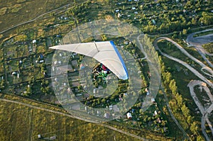 Hangglider piloting photo