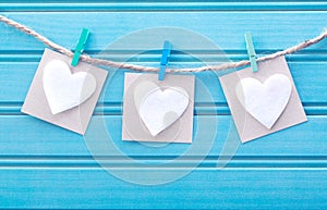 Hanging blank note tags with felt hearts