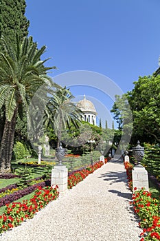 Hanging Gardens of Haifa (BahÃ¡âÃ­ GÃ¤rten) photo
