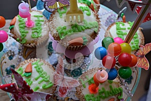Happy birthday cupcakes