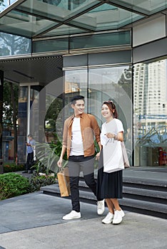 Happy Couple Shopping Mall Concept