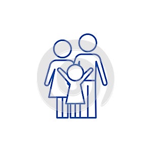 Happy family line icon concept. Happy family flat  vector symbol, sign, outline illustration.