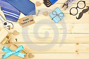 Happy Fathers Day card and corner border on a natural wood background