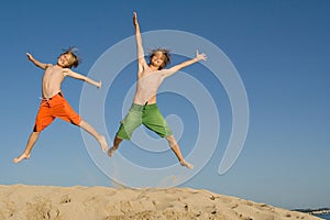 Happy kids jumping img