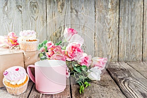 Happy moms day background with cupcakes