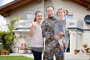 Happy Soldier Reunited With Family Outside Their Home