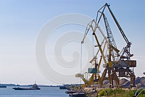 Harbour cranes