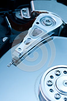 Hard disk drive