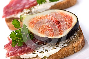 Hard salami with figs canapes