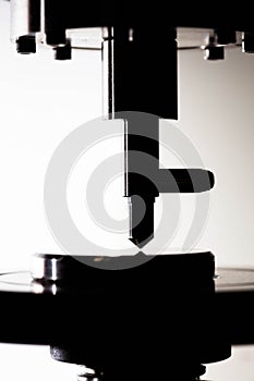 Hardness test with standard block