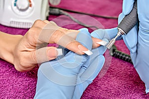 Hardware manicure with using electric machine