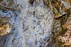 Širokoúhlý záběr kopule Harmanecké jeskyně, Slovenská republika