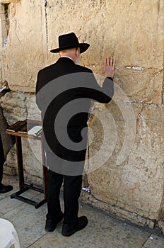 Hassidic Praying