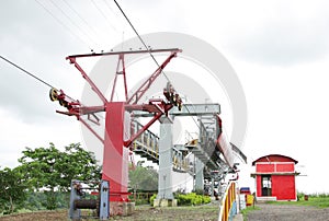 Hauling carrying rope & Erection tower of aerial ropeway