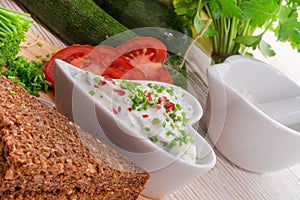 Have breakfast curd with chives