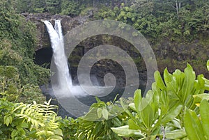 Hawaii Scenery: Rainbow Falls Waterfall