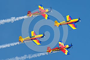 Hawks of Romania, Extra-300 plane