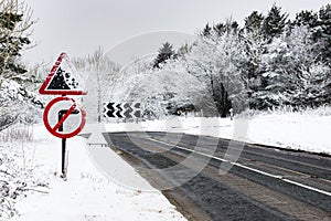 Snow - Hazardous road conditions - Winter Roads - Warning Signs