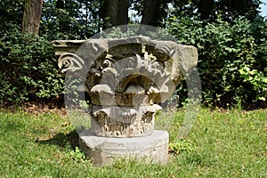 The head of an ancient Corinthian column