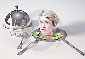 Head on a dish