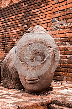 Head of image of Buddha