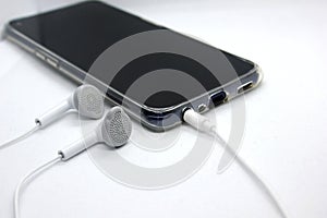 Headphone cable ready to work with mobile