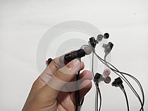 headset and earphones unite with magnet