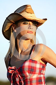 Headshot of a Beautiful Cowgirl